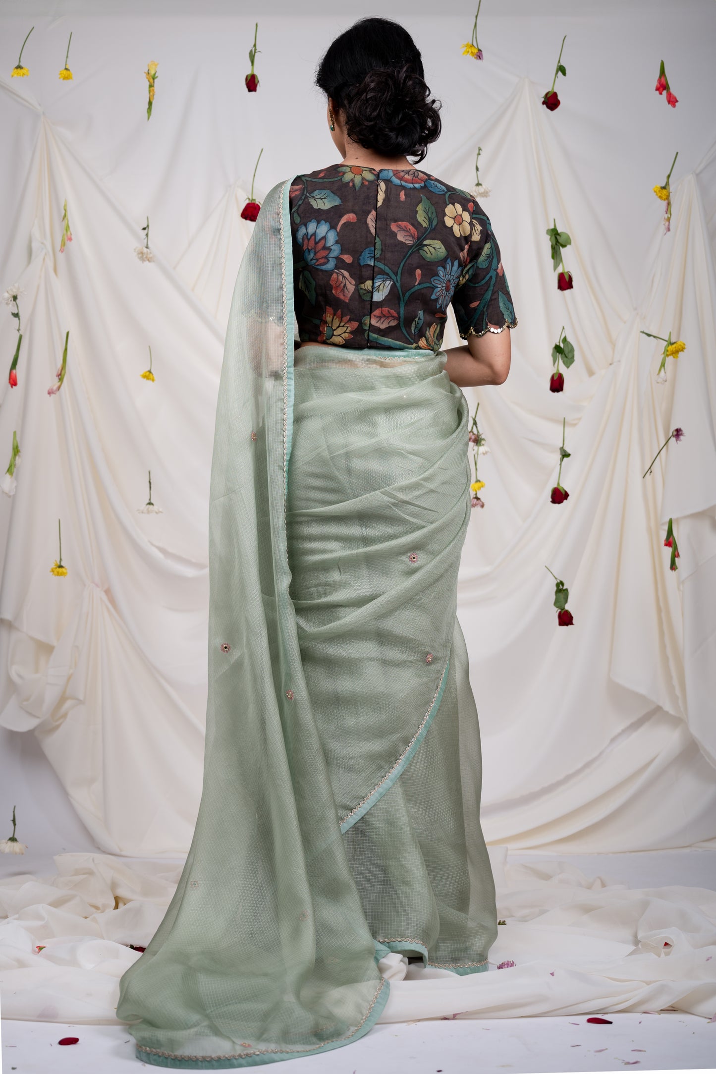 Ice-Green Saree Set With Kalamkari Detailing