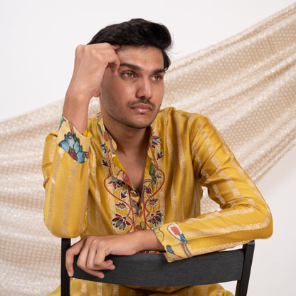 Oakre-Yellow Stripes Kurta Set.