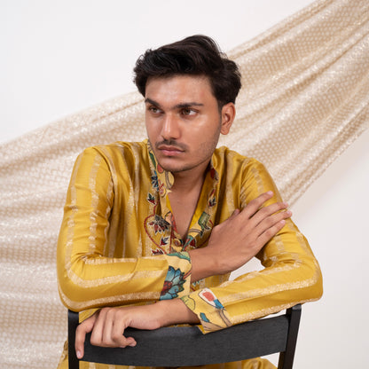 Oakre-Yellow Stripes Kurta Set.