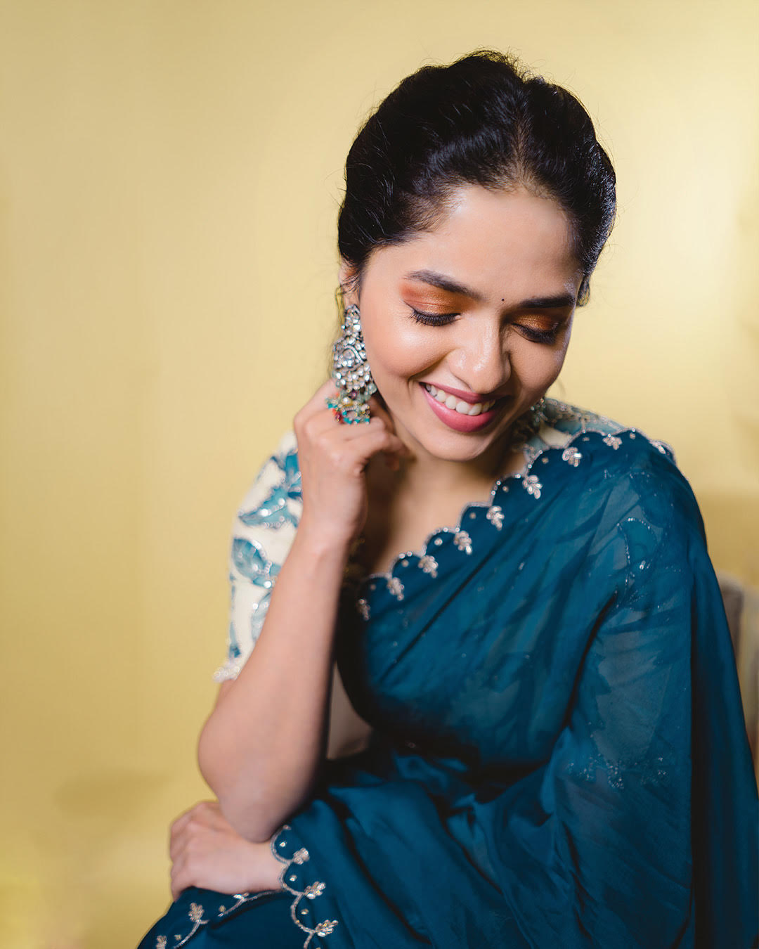 Peacock Blue Embroidered Saree With Kalamkari Blouse