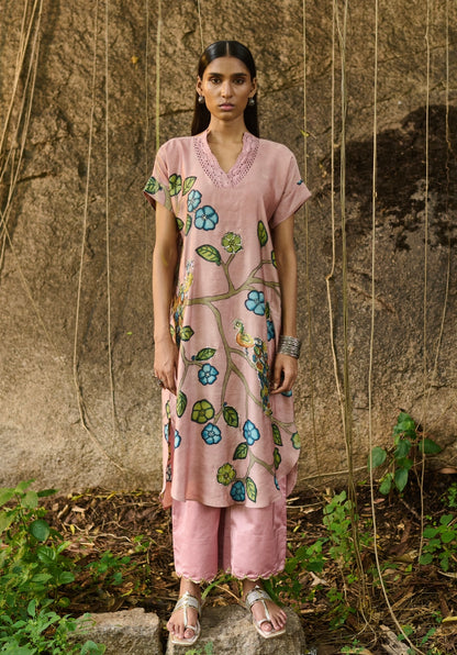 Sandrose-Pink Kalamkari Peacock Kurtha Set