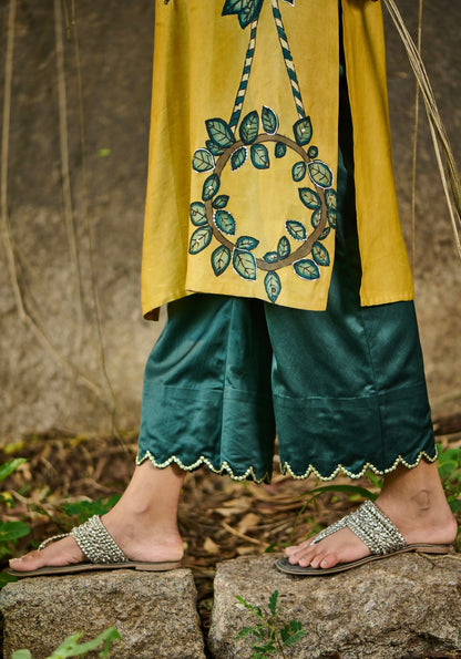 Haldi-Yellow Kalamkari Parrot Kurtha Set