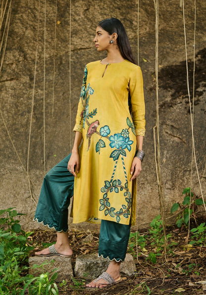 Haldi-Yellow Kalamkari Parrot Kurtha Set