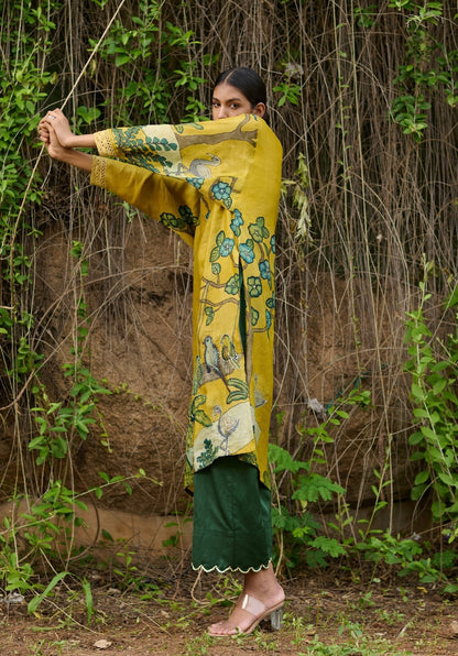 Oakre-Yellow Kalamkari Swinging Birds Kurtha Set