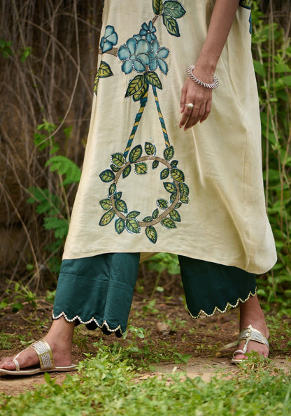 Ivory Kalamkari Parrot Oversize Set