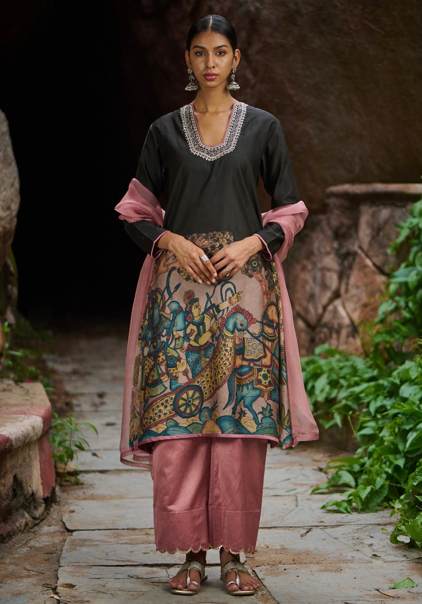 Noir Kalamkari Sena Kurtha Set