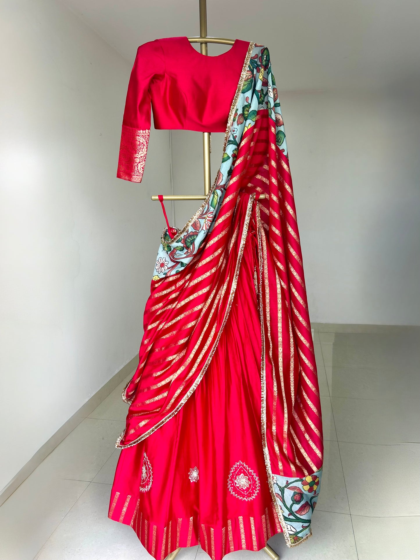 Red Lehenga Set With Kalamkari Detailing