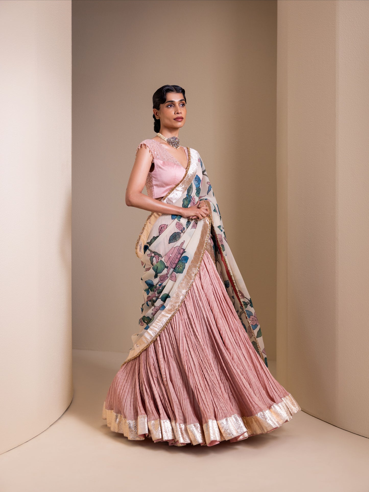 Gulabi Noor Lehenga Set With Birds Outside Cages Kalamkari Dupatta