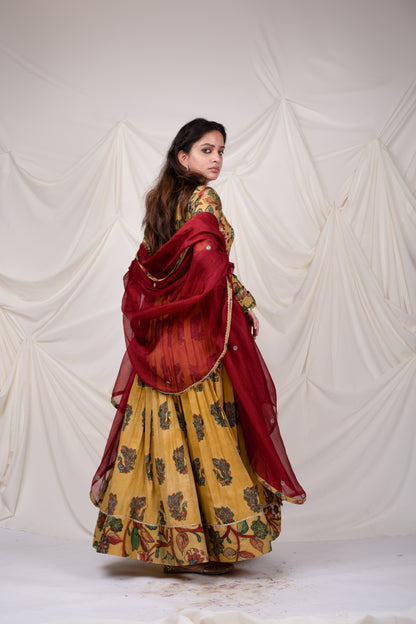 Oakre Yellow Kalamkari Peacock Anarkali Set